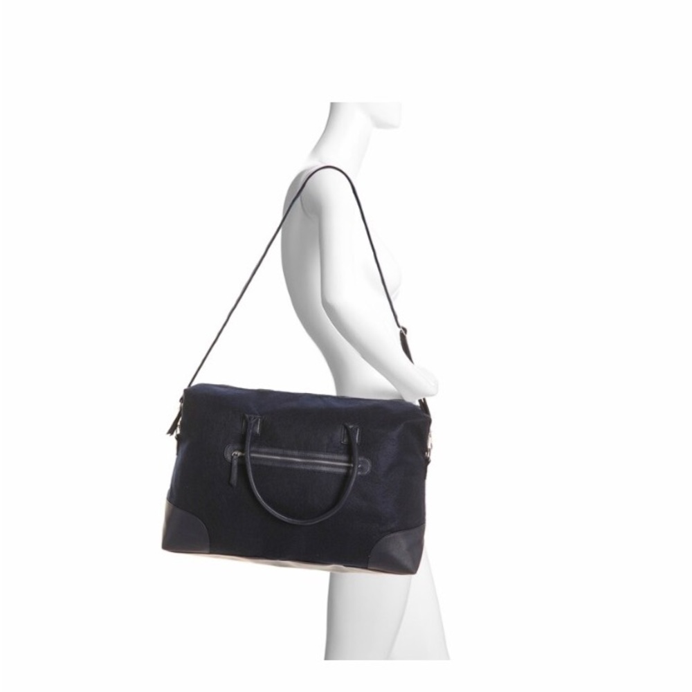 ♻️Reposted New DSW navy felt weekender bag for your traveling - Picture 2 of 14